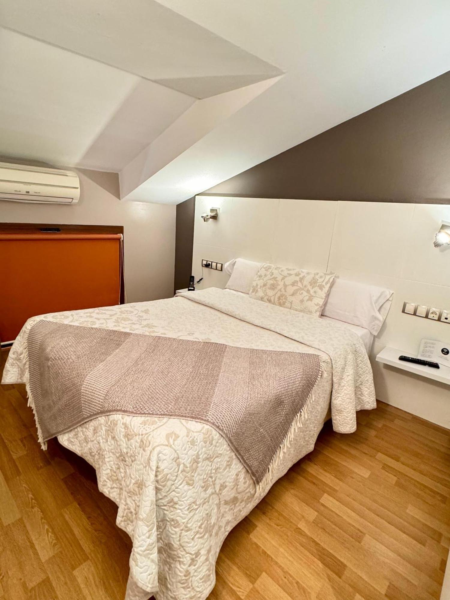 Hotel El Acebo Jaca Dış mekan fotoğraf