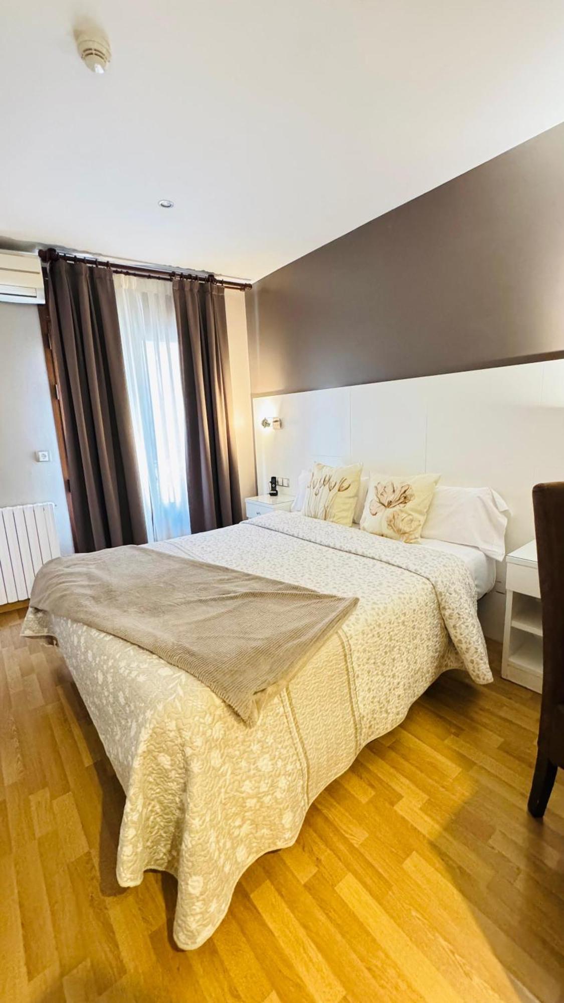 Hotel El Acebo Jaca Dış mekan fotoğraf