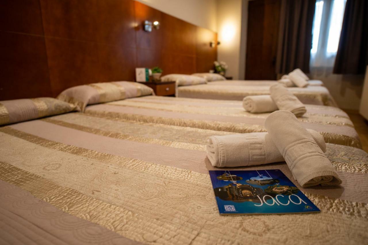 Hotel El Acebo Jaca Dış mekan fotoğraf
